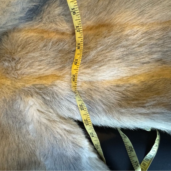 Faux Fur Vintage Coat - Picture 8 of 10